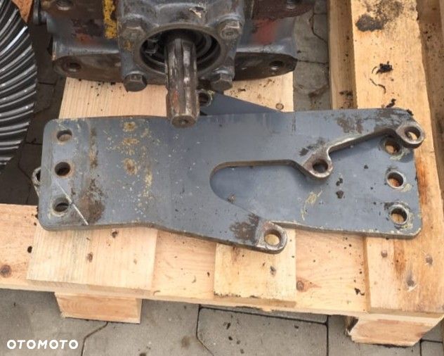 Szyna tylna z PitonFix New Holland TS115A - 4