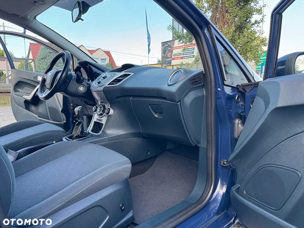 Ford Fiesta 1.4 Champions Edition - 27