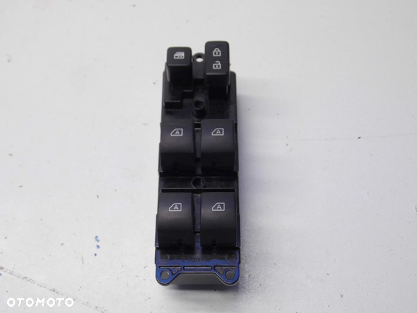 PANEL WŁĄCZNIK PRZEŁĄCZNIK SZYB MITSUBISHI OUTLANDER III LIFT 2020r. ORYGINAŁ