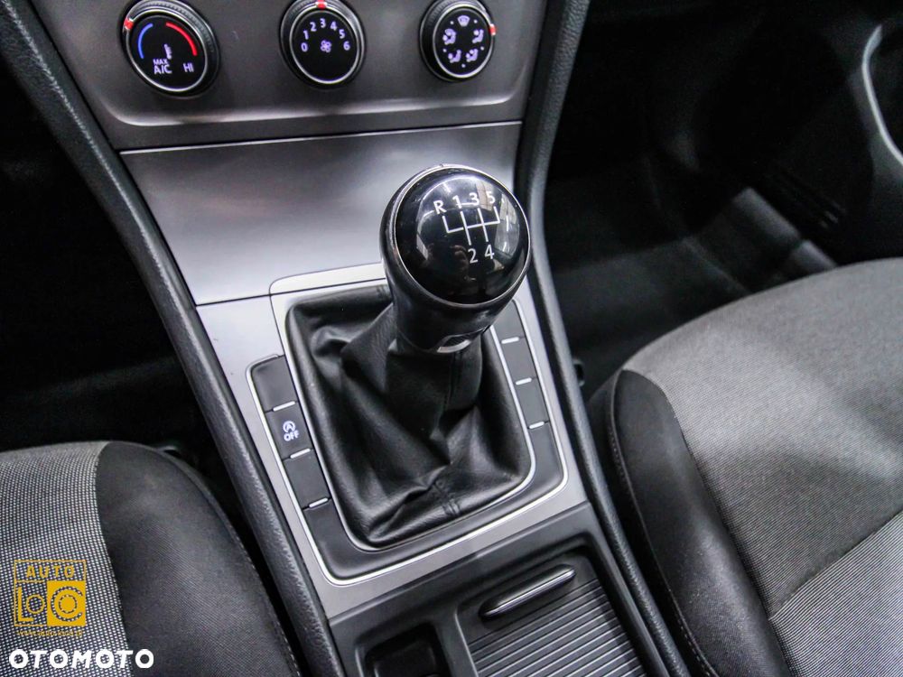 Volkswagen Golf 1.2 TSI BMT Trendline - 25