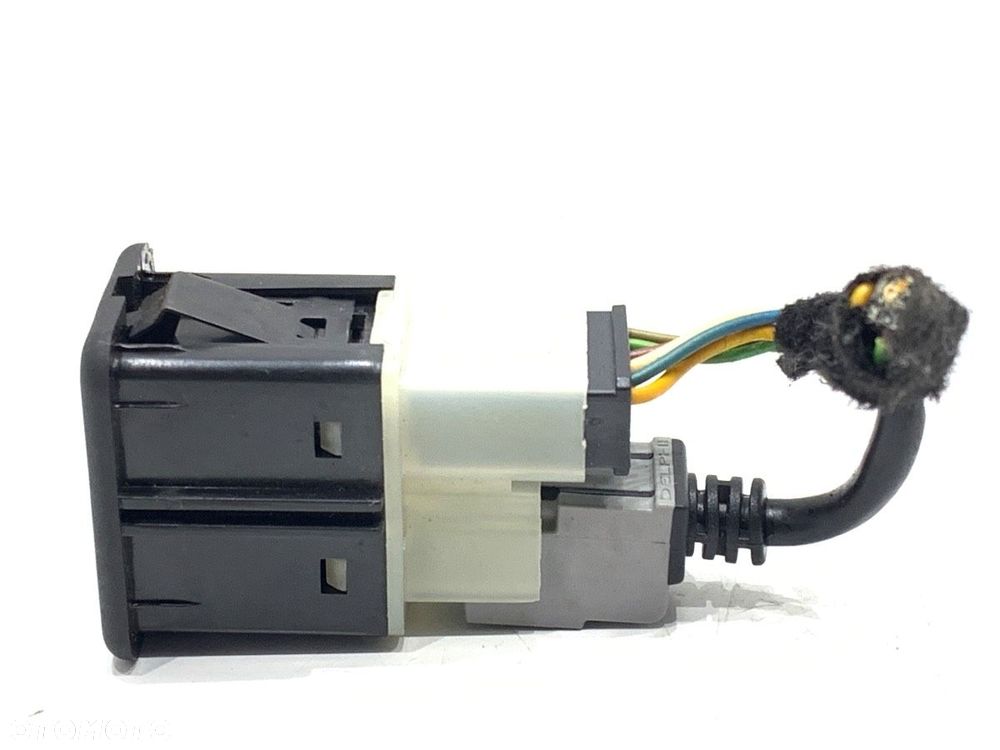 GNIAZDO USB  CHEVROLET CRUZE (J300) 2009 - 2022 1.6 91 kW [124 KM] benzyna 2009 - 2022 25832462 - 2