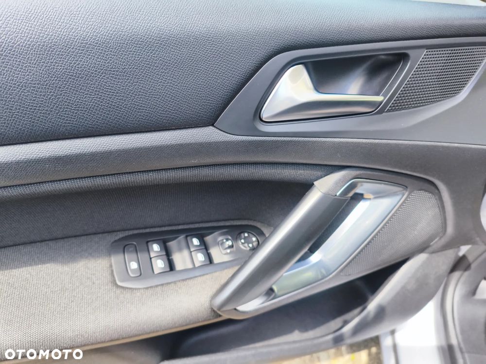 Peugeot 308 1.2 PureTech GPF Allure Pack S&S EAT8 - 4