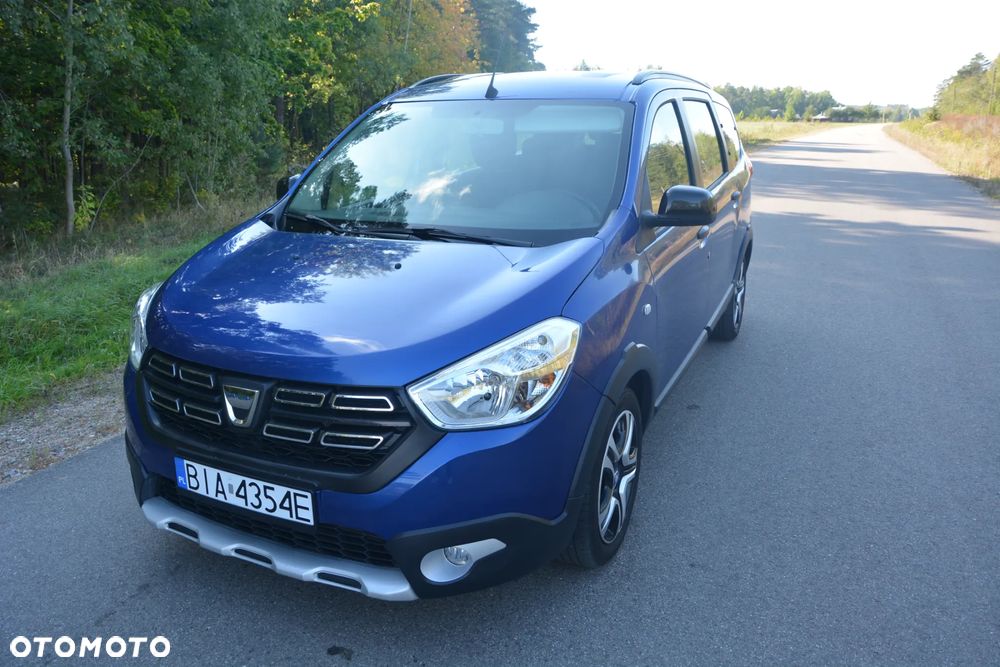 Dacia Lodgy TCe 130 GPF (7-Sitzer) Stepway - 2
