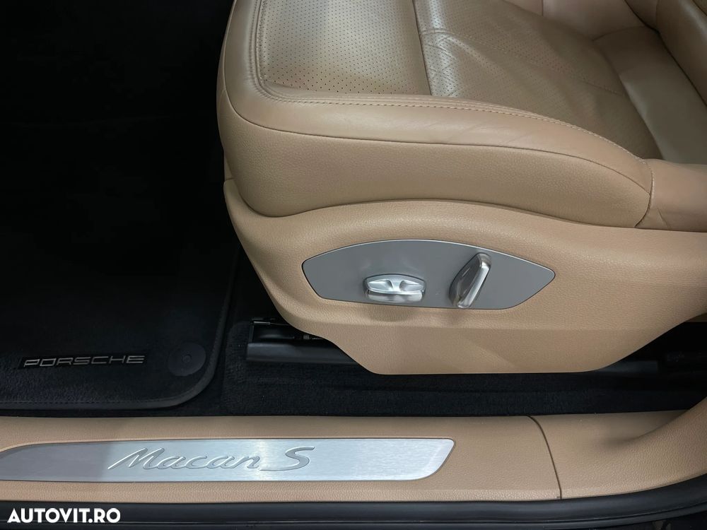 Porsche Macan S - 25