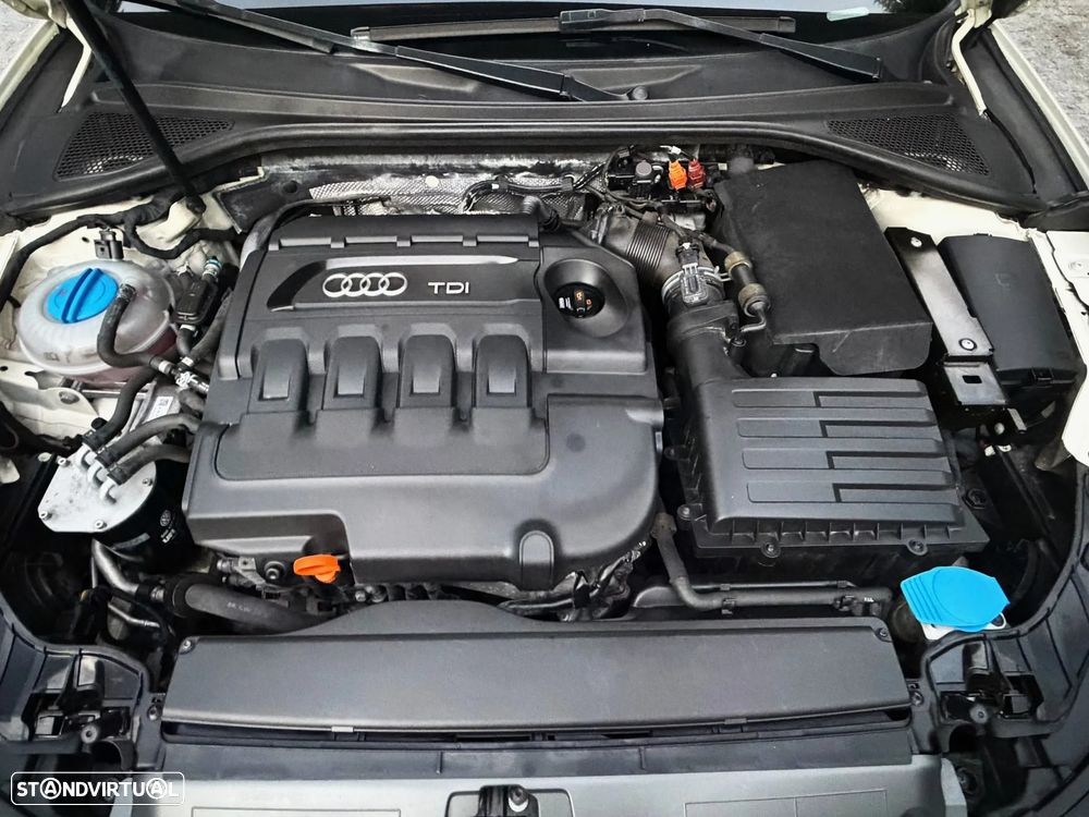 Audi A3 1.6 TDI S line Sport Pack - 21