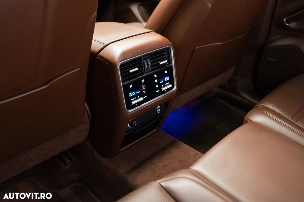 Porsche Cayenne - 29