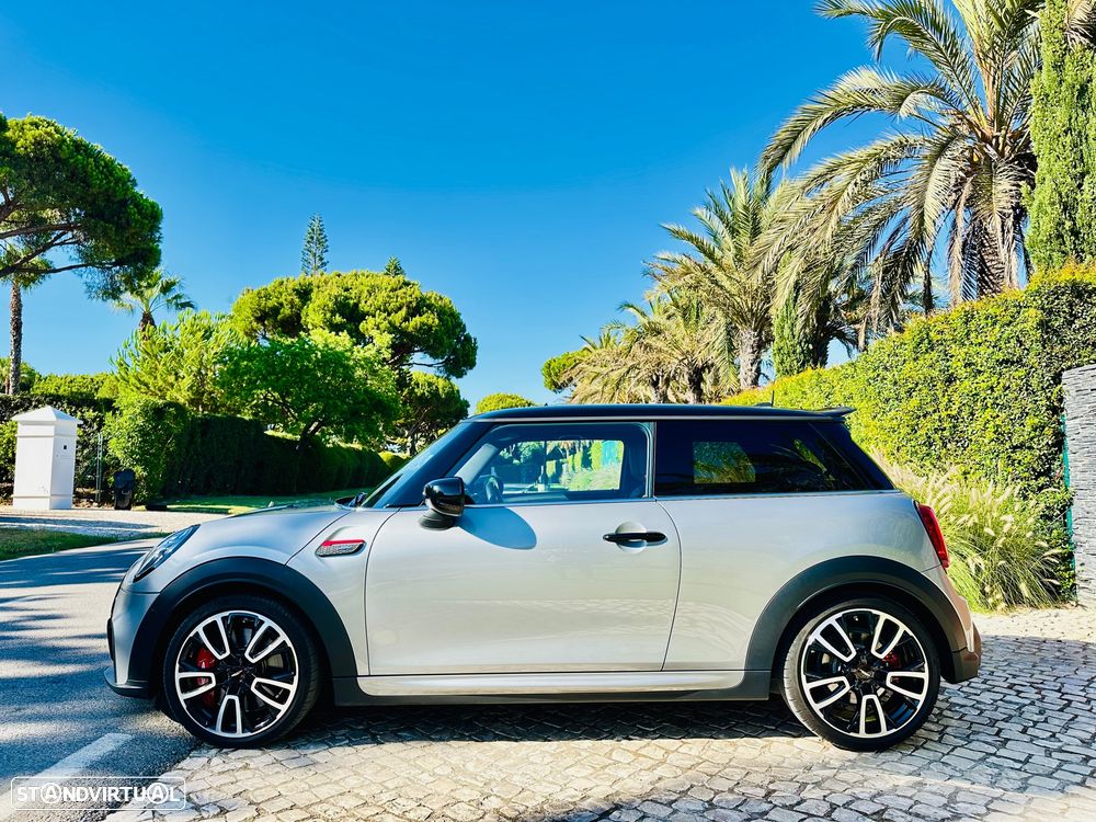 MINI 3 Portas John Cooper Works Plus Auto Desportiva - 3
