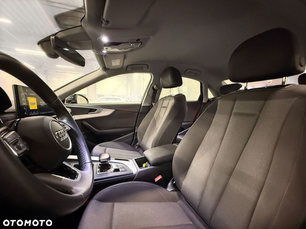 Audi A4 Limousine - 17