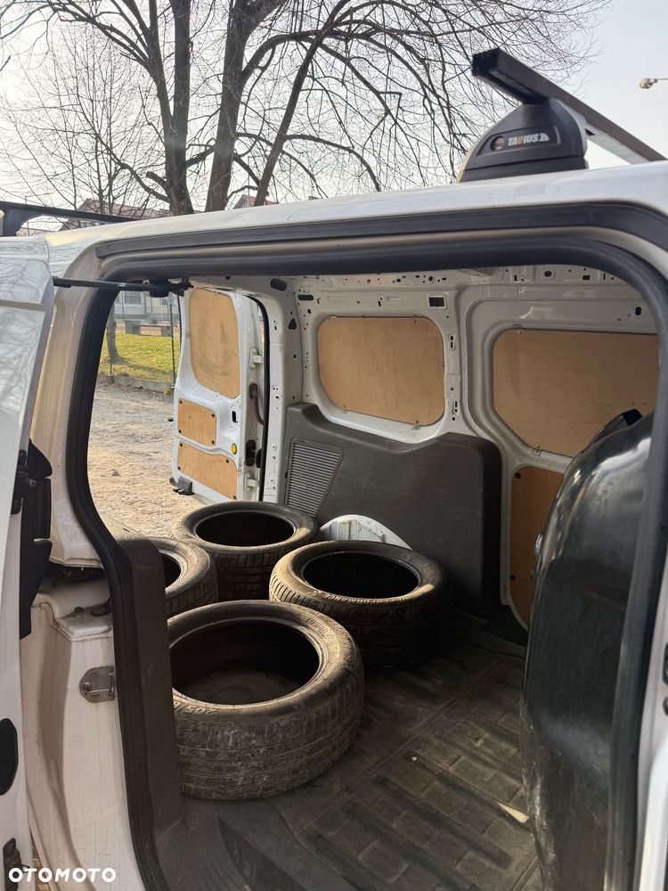 Ford Transit Connect - 14