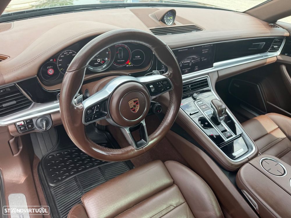 Porsche Panamera 4 E-Hybrid Platinum Edition - 13