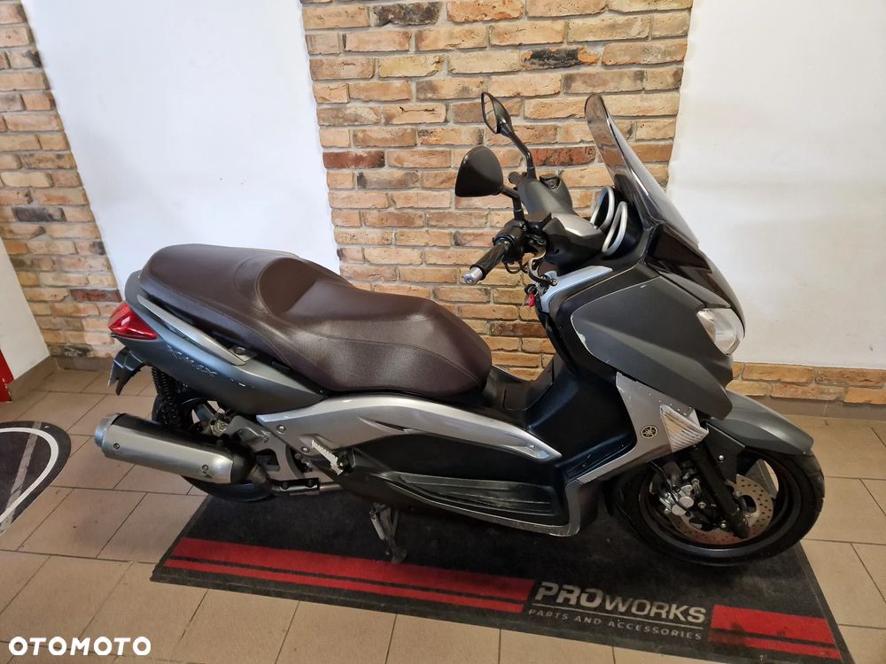 Yamaha X-max - 3