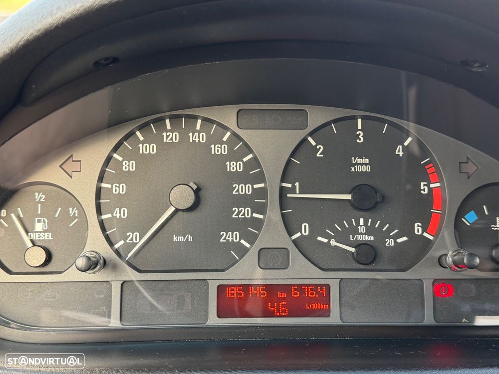 BMW 320 d Sport - 6