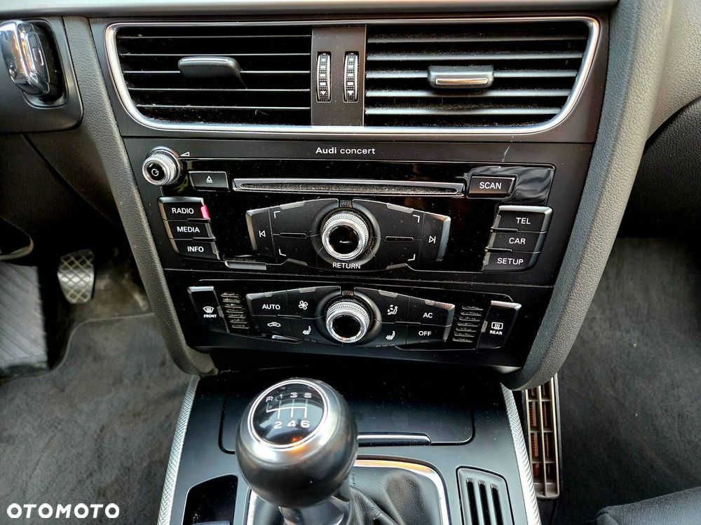 Audi A4 Limousine - 18