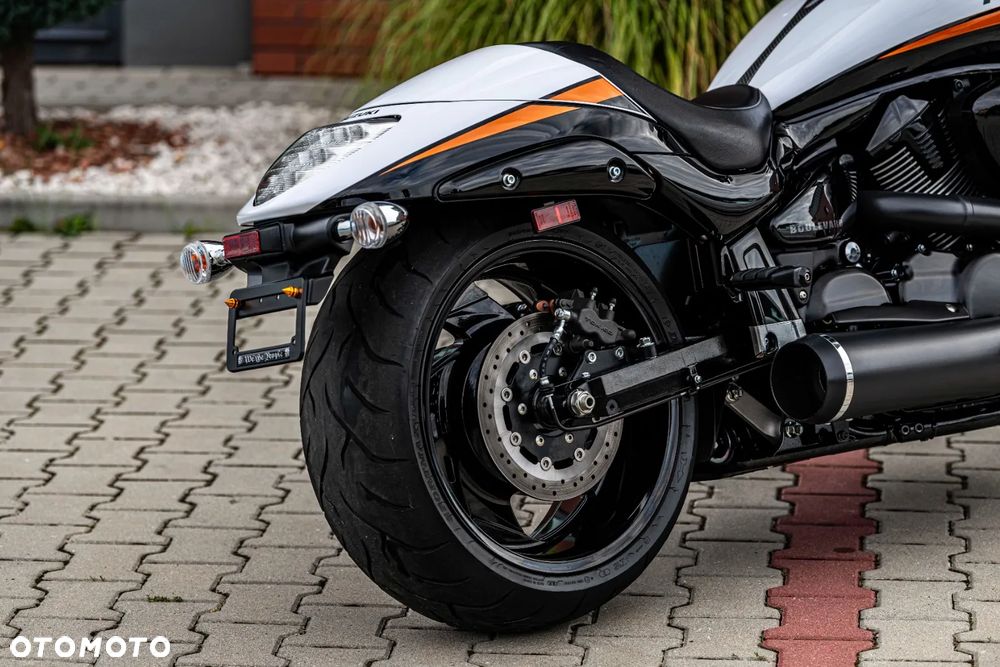 Suzuki Boulevard - 13