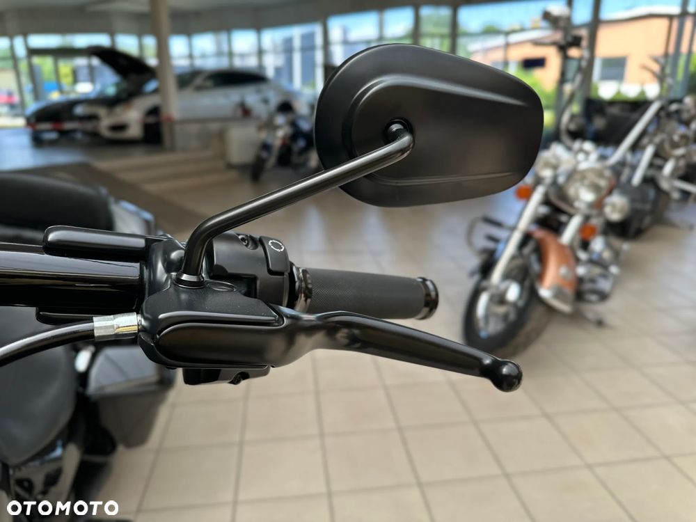 Harley-Davidson Touring Road Glide - 32