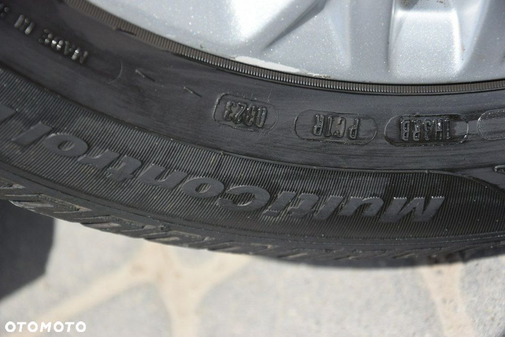 Ford B-MAX 1.6 SYNC Edition - 14