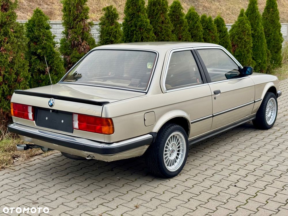 BMW 3 Series 1984 photo 2