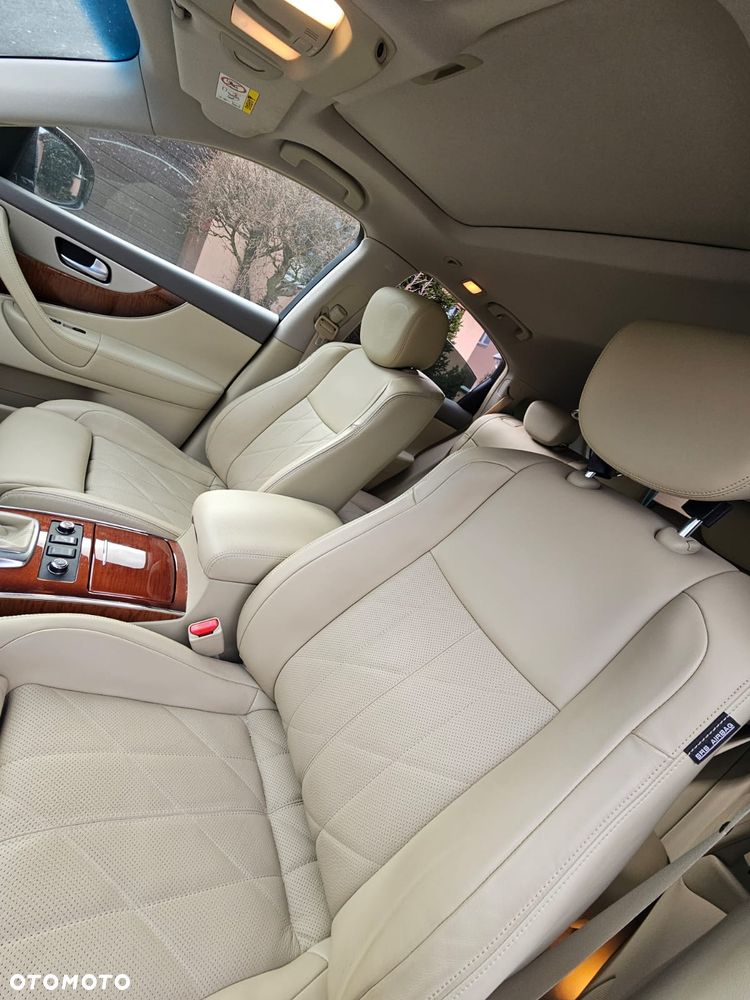 Infiniti QX70 3.7 S - 19