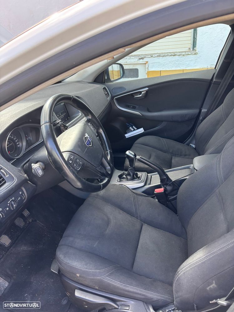Volvo V40 1.6 D2 Momentum Eco - 5
