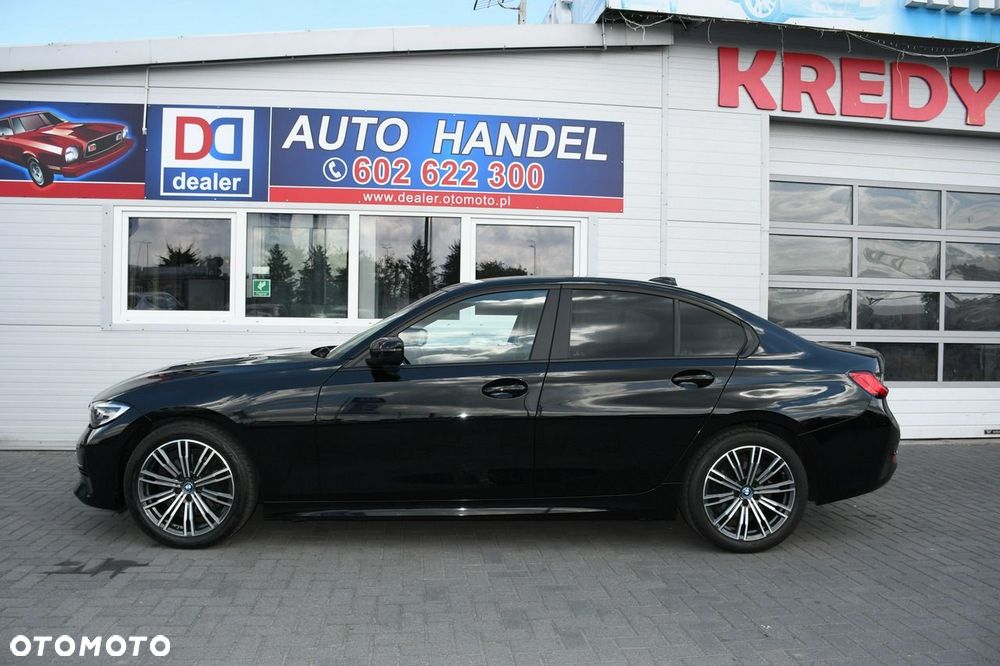 BMW Seria 3 320d mHEV - 16