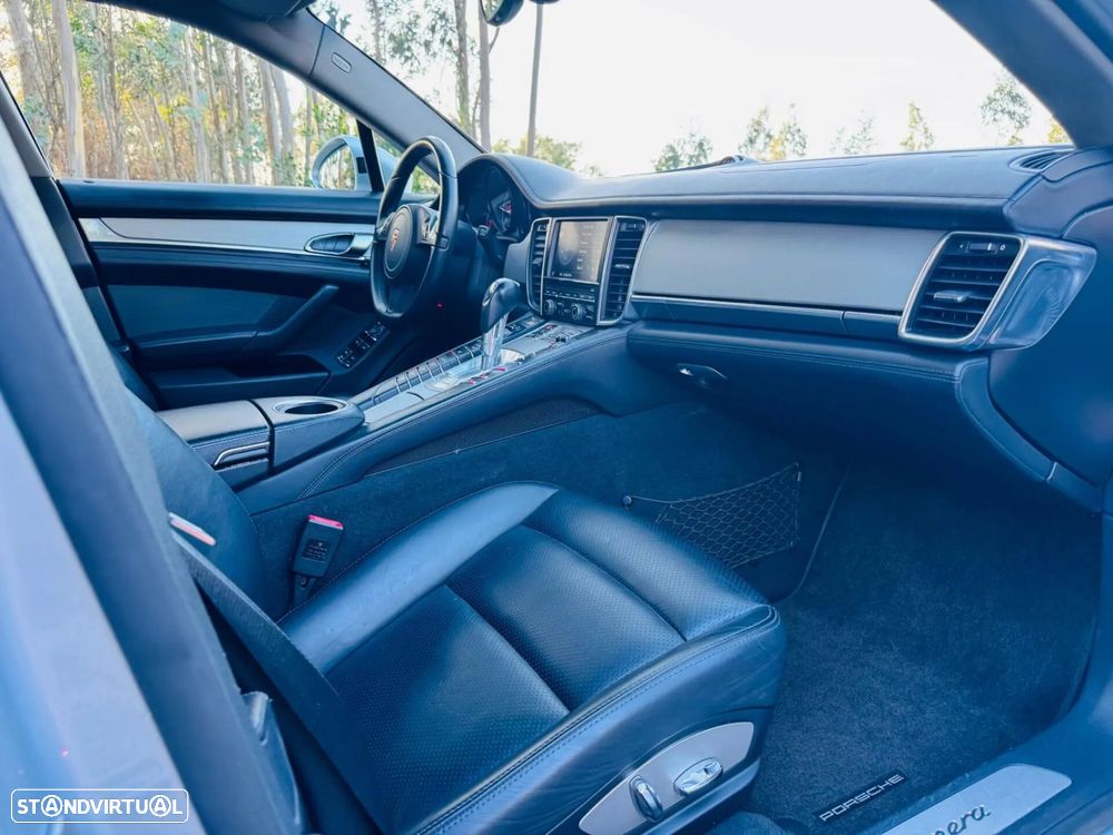 Porsche Panamera Platinum Edition - 38