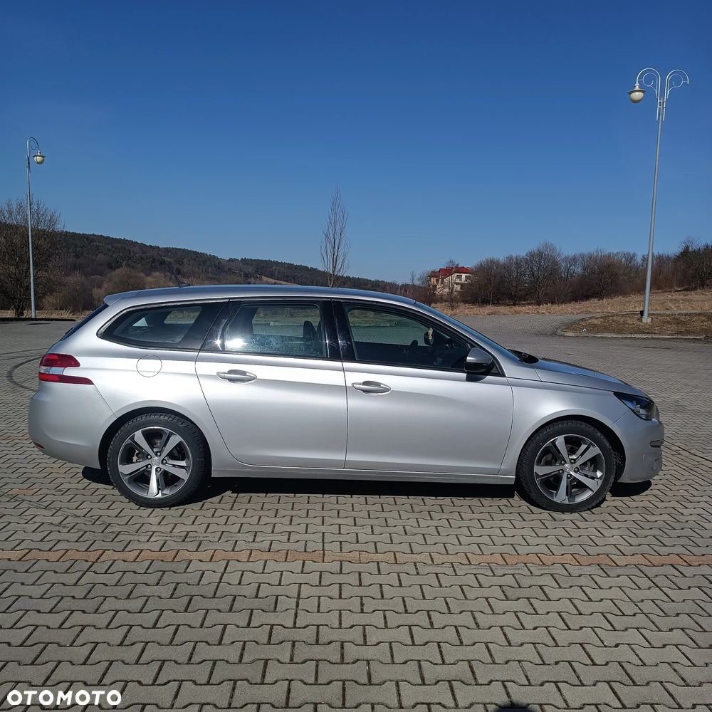 Peugeot 308 1.6 BlueHDi Allure S&S - 4