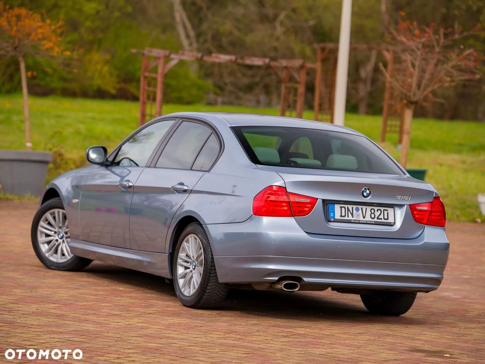 BMW Seria 3 318i Edition Exclusive - 7