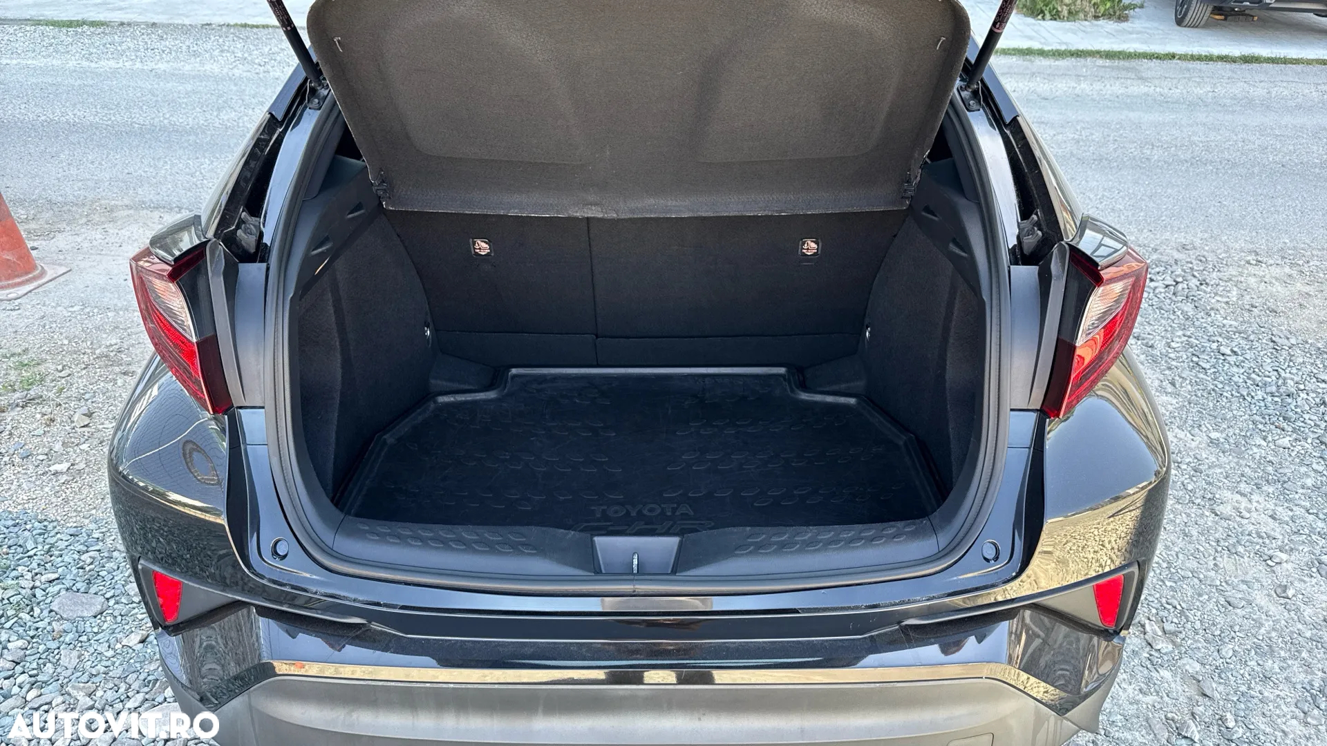 Toyota C-HR 1.8 HSD 122 CP 4x2 CVT Core - 14