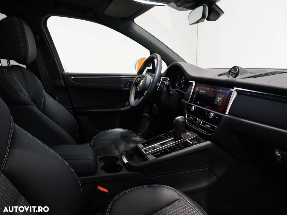 Porsche Macan T - 21