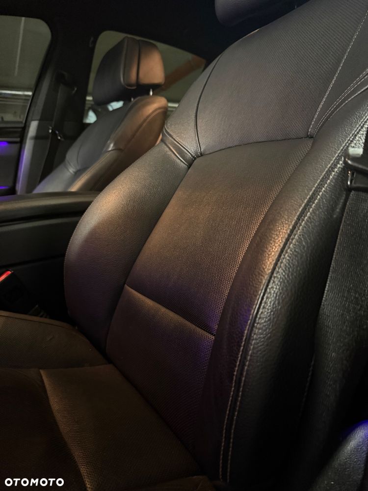 BMW Seria 5 535i xDrive - 19