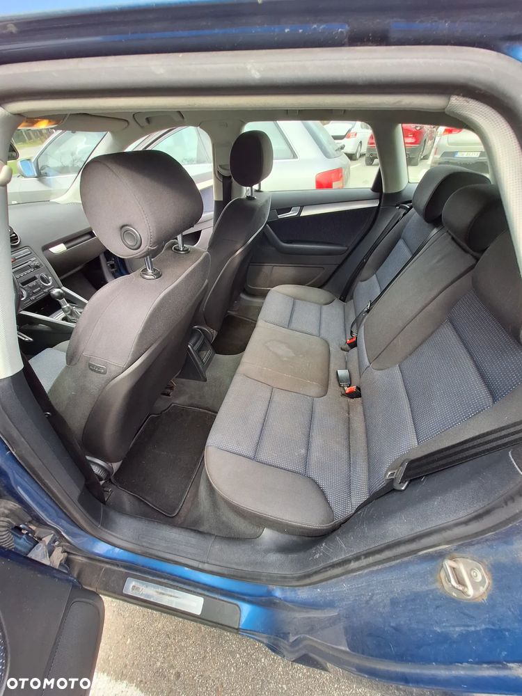 Audi A3 Sportback 1.6 FSI Ambition - 11