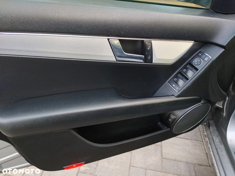 Mercedes-Benz Klasa C 180 Kompressor Avantgarde - 13