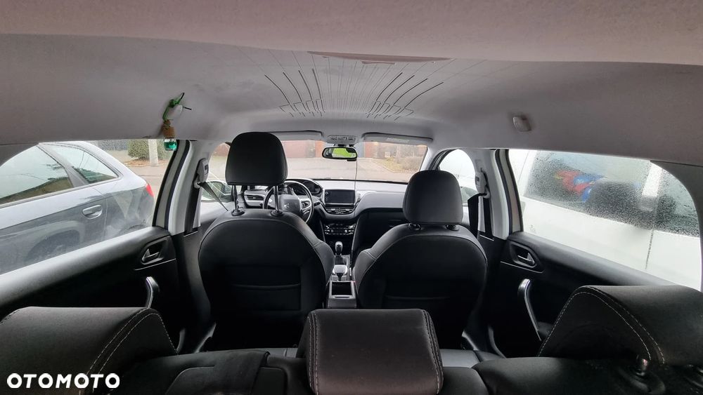 Peugeot 2008 1.2 Pure Tech Access EU6 - 10