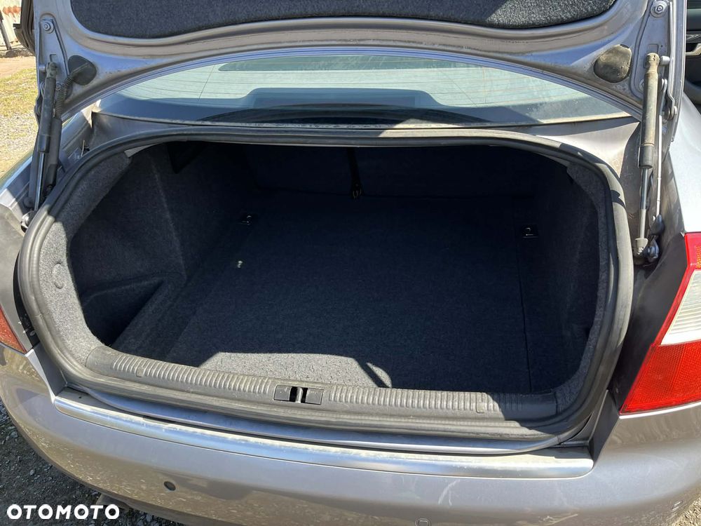 Audi A4 Limousine - 6