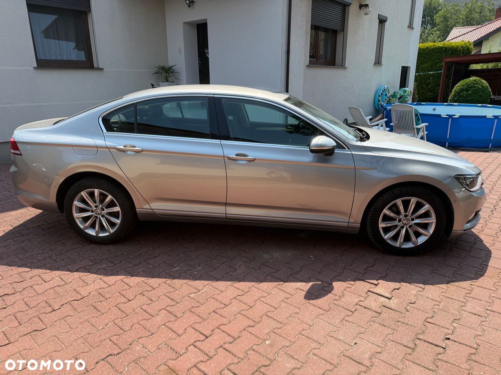 Volkswagen Passat 2.0 TDI (BlueMotion Technology) Highline - 6