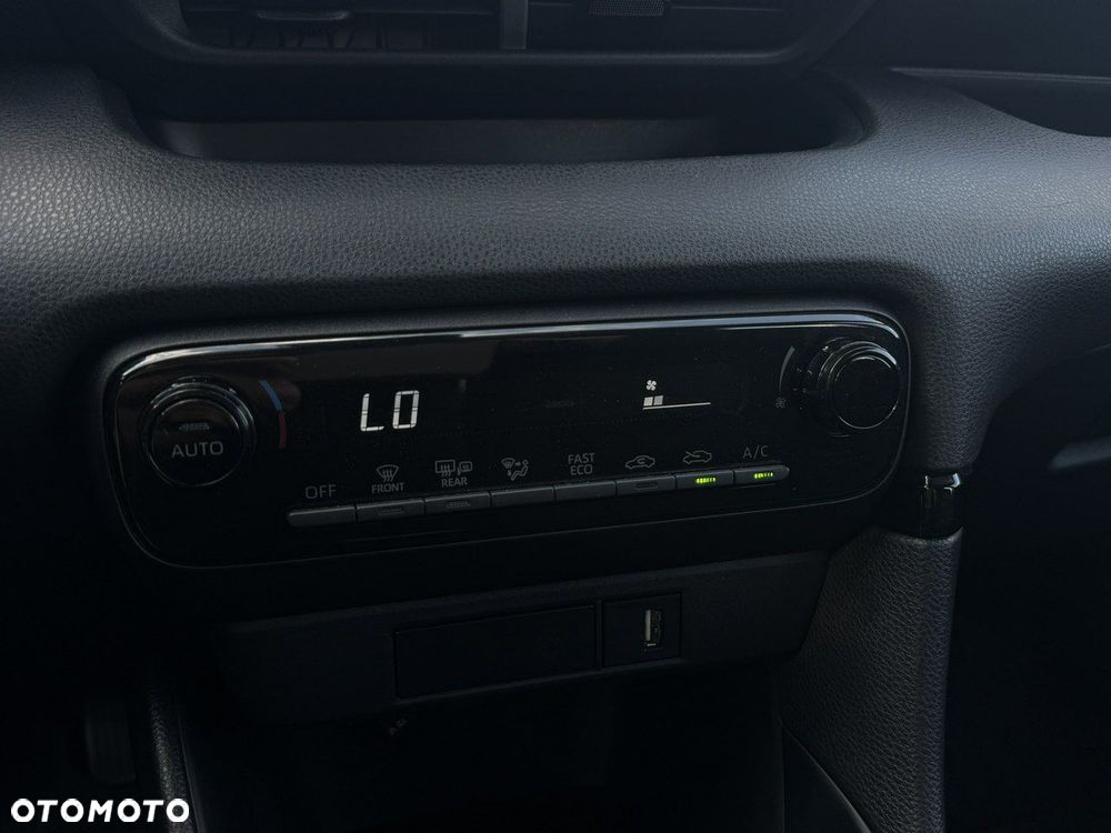 Toyota Yaris Hybrid 1.5 Active - 24