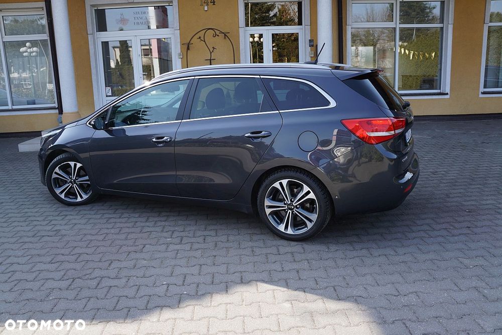 Kia Ceed 1.6 CRDi 136 DCT ISG Platinum Edition - 5