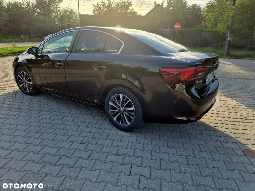 Toyota Avensis 1.8 Prestige - 11