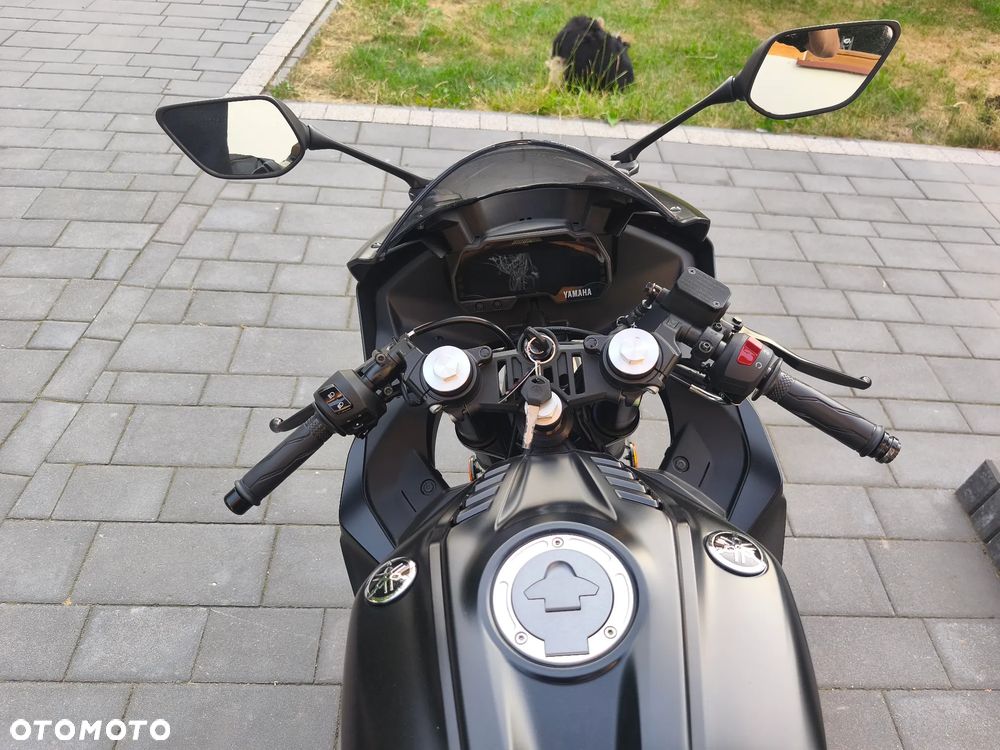 Yamaha YZF - 23