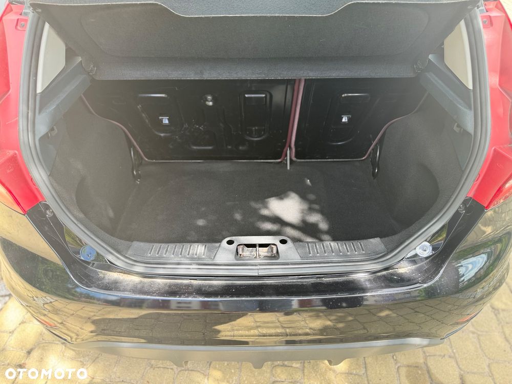 Ford Fiesta - 12