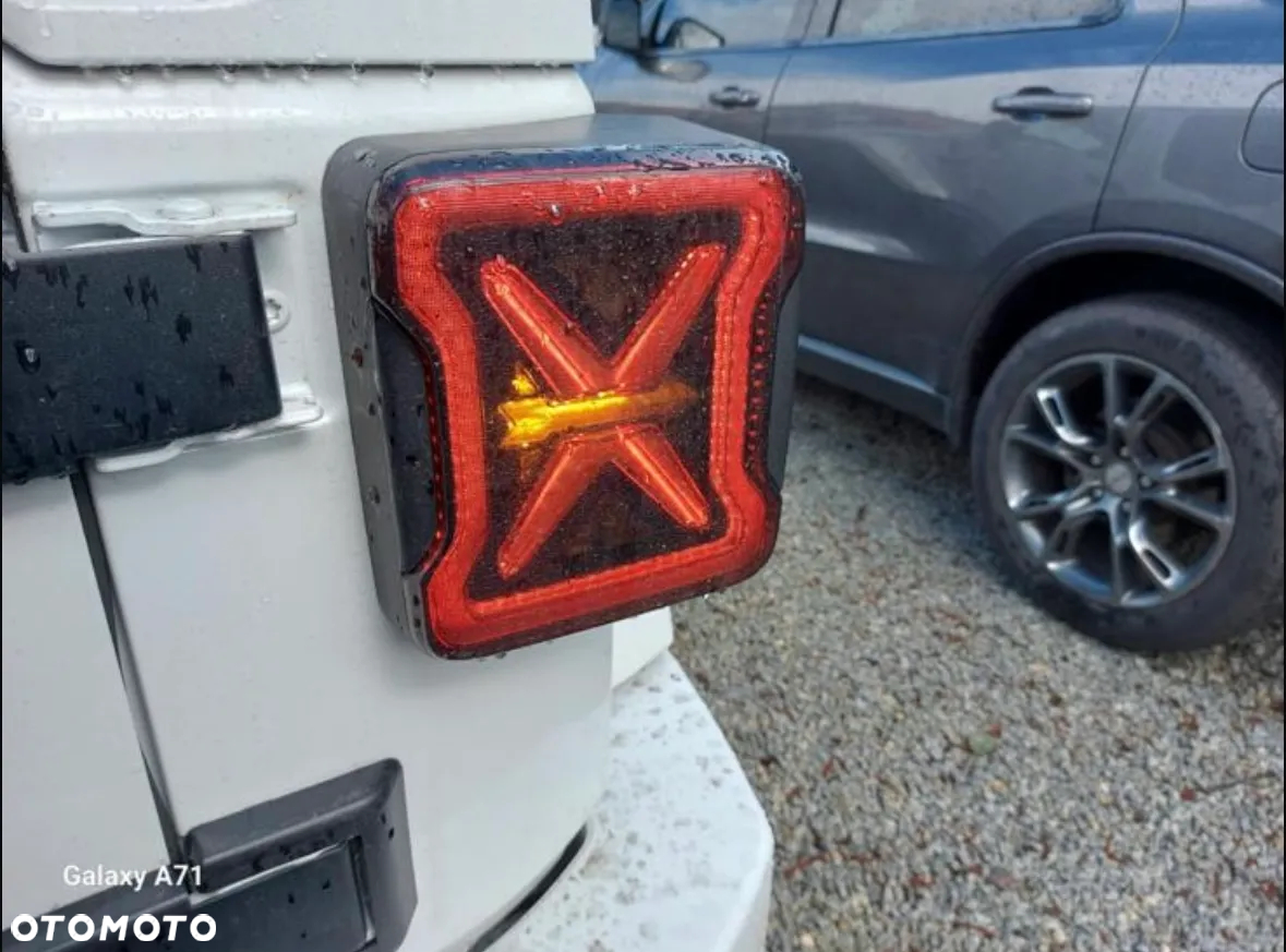 Jeep Wrangler - 10