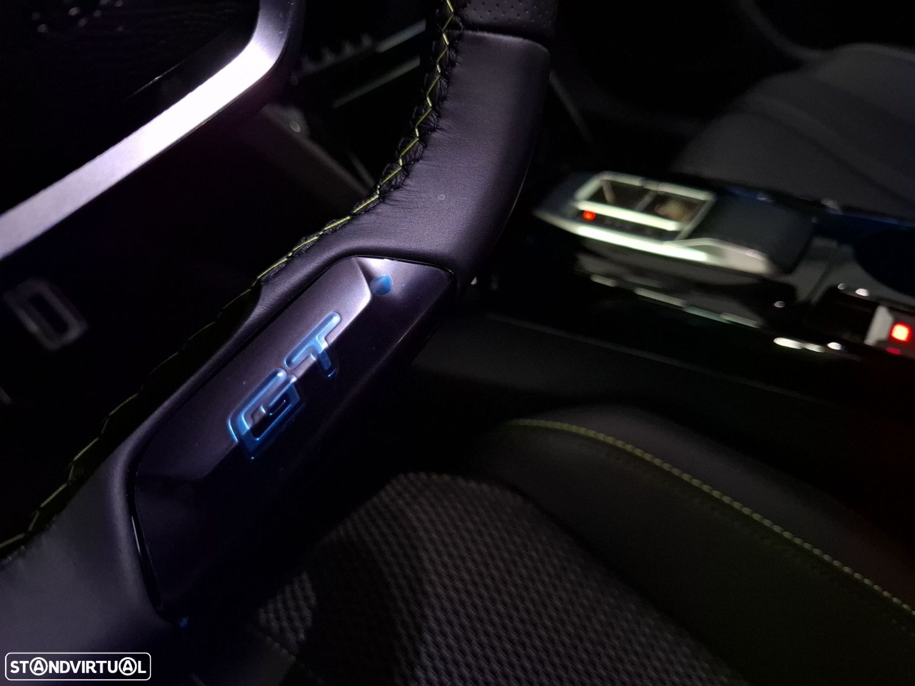 Peugeot e-2008 54 kWh GT - 27