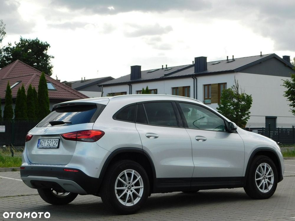 Mercedes-Benz GLA - 5