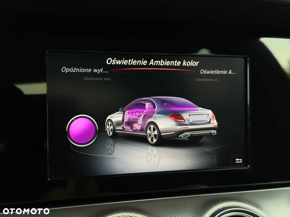 Mercedes-Benz Klasa E 200 d 9G-TRONIC - 33