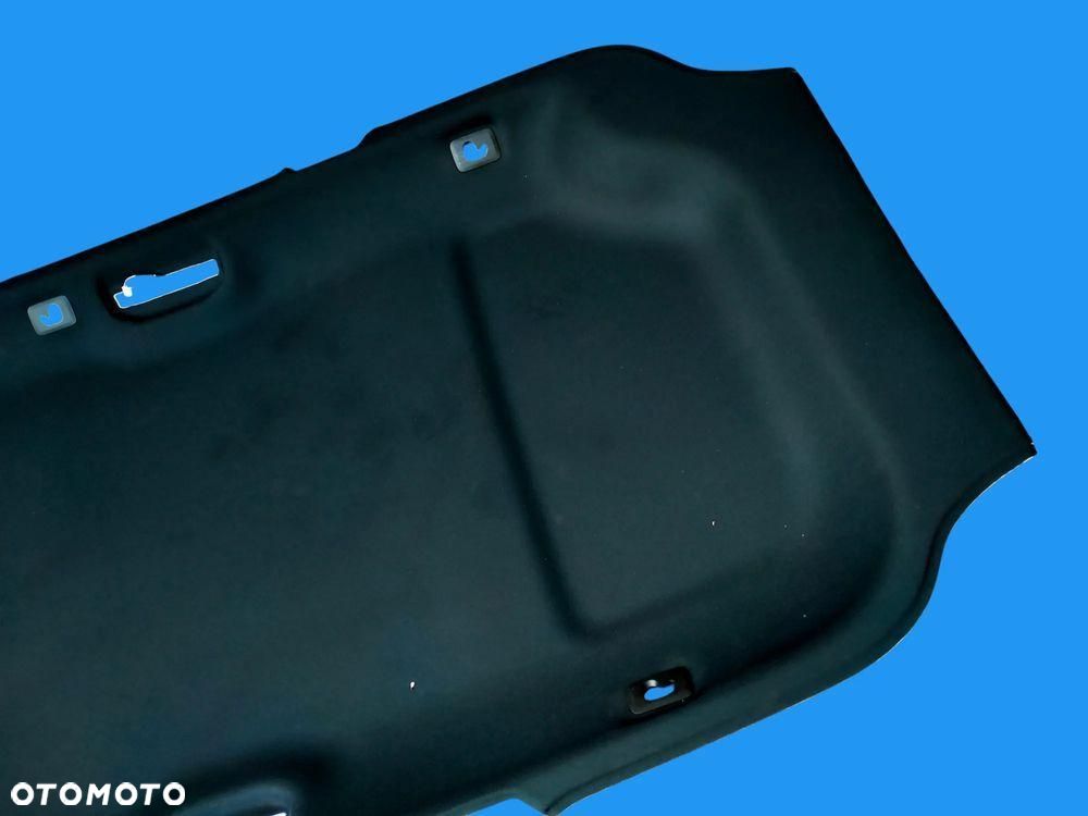 Mercedes E klasa W213 LIFT Kombi AMG CZARNA Podsufitka Lampka Słupki - 11