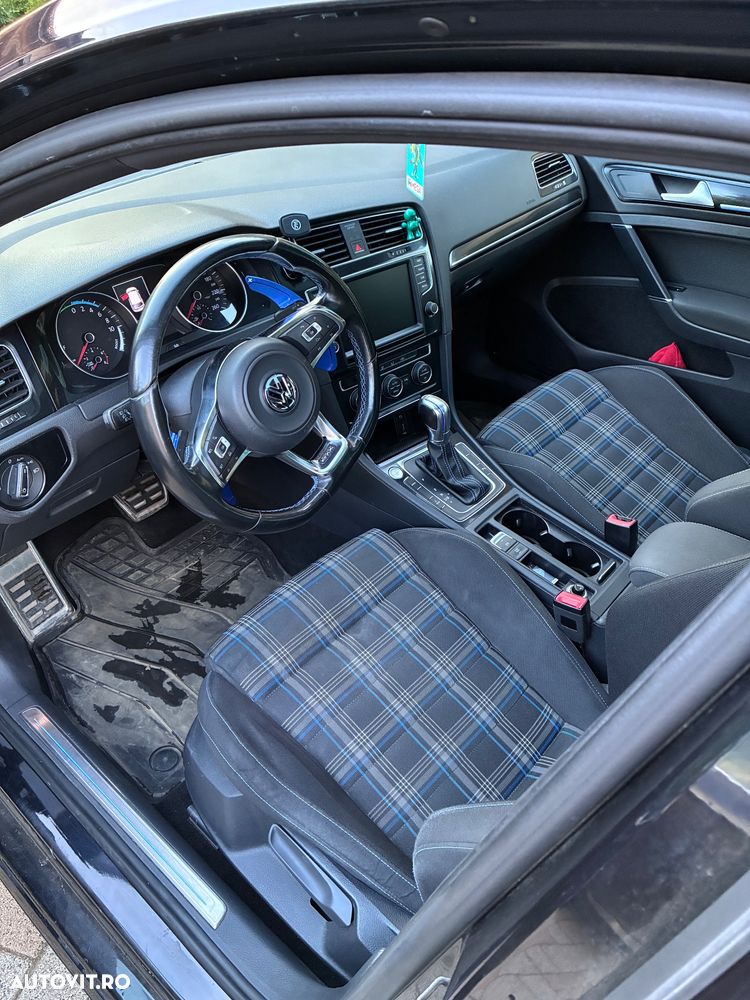 Volkswagen Golf - 7