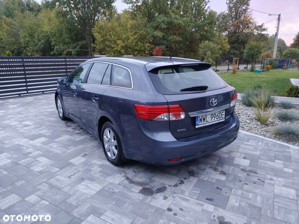 Toyota Avensis 2014 photo 4