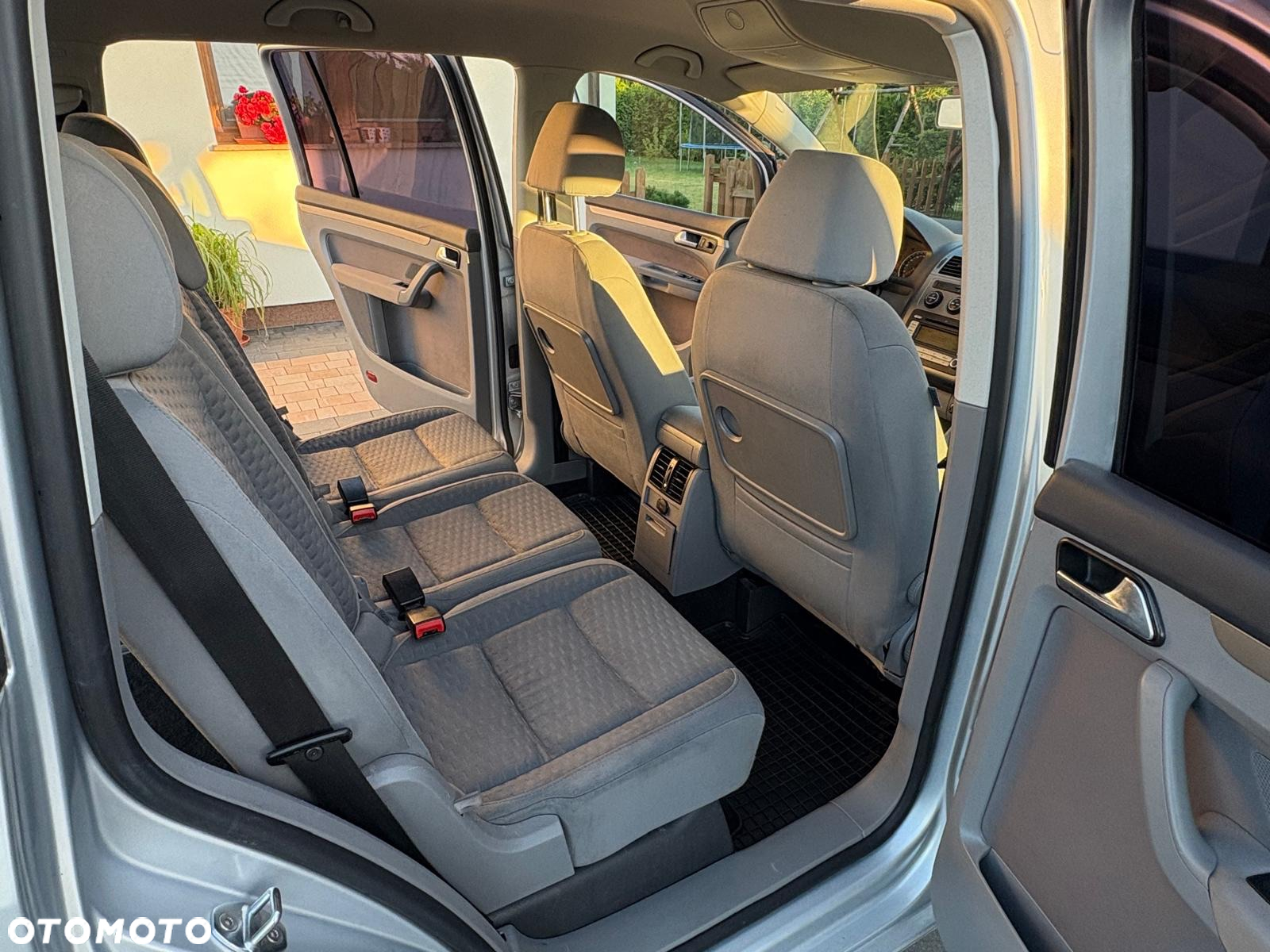 Volkswagen Touran 1.6 - 20