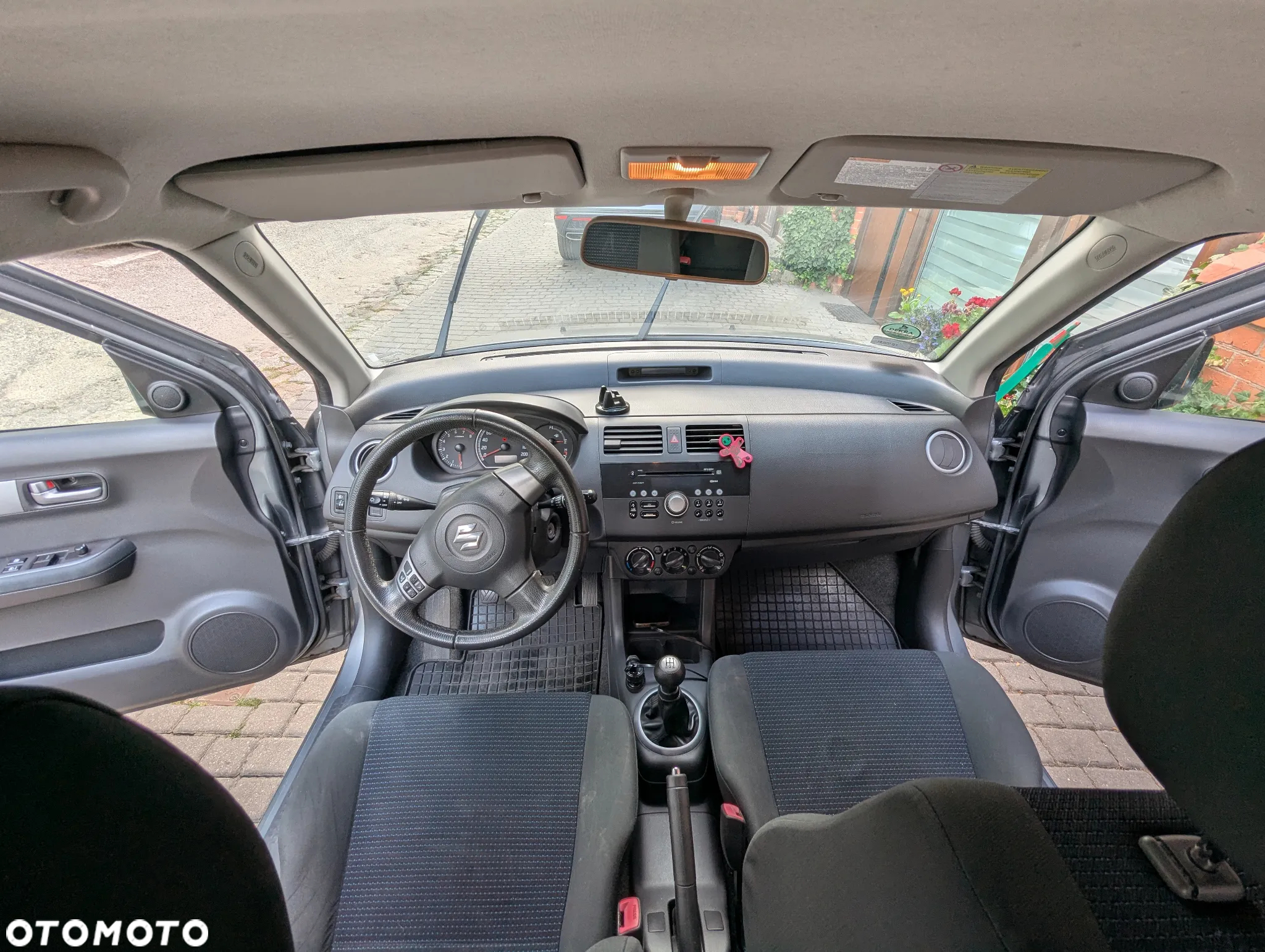 Suzuki Swift - 16