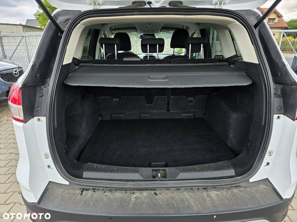 Ford Kuga 2.0 TDCi 2x4 Titanium - 20